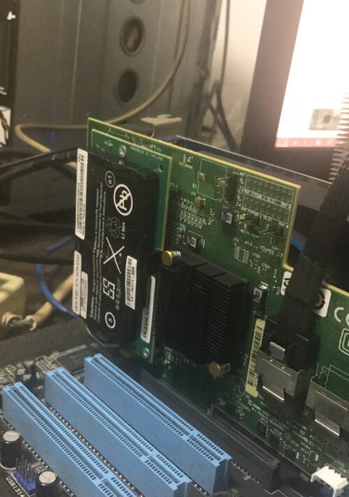 如何在桌面電腦上安裝并使用SAS硬盤(pán)